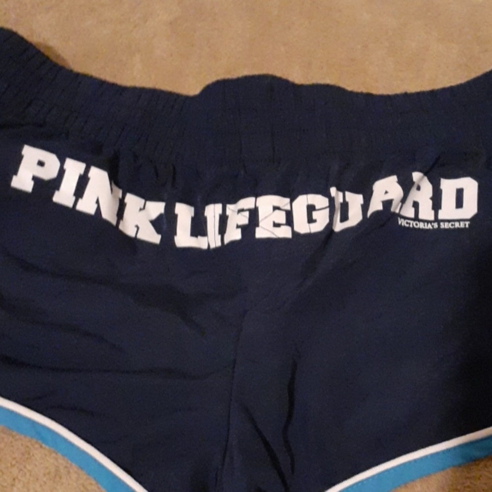 Shorts - Picture 2 of 3